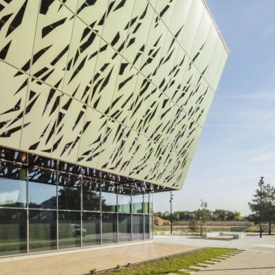 bardage aluminium bardage alu Halle des sports Argenteuil TIM Composites