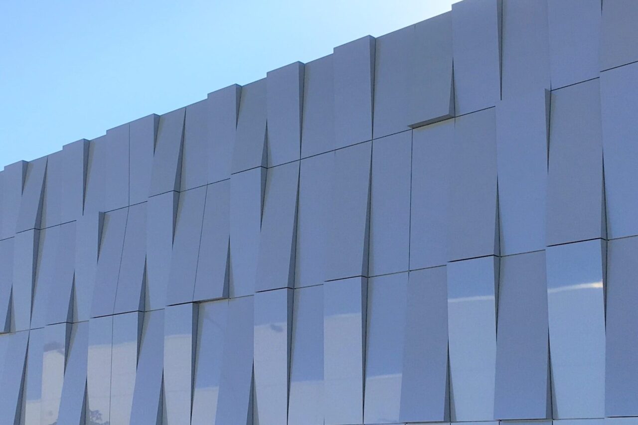 actualités bâtiment le Cosec Porto-Vecchio panneaux composites TIM Composites