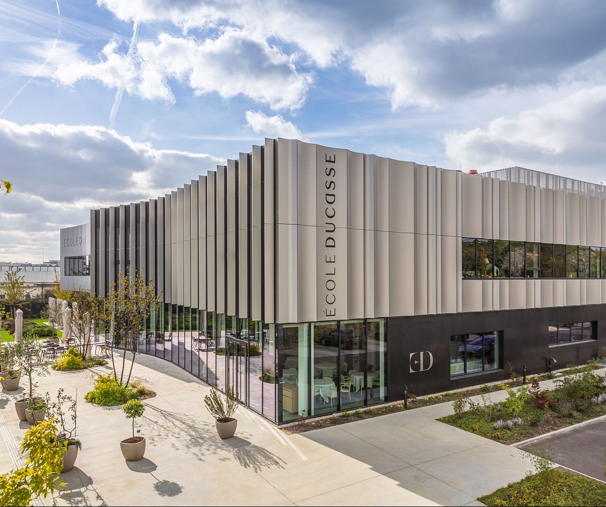 cole Ducasse Paris Campus panneau composite aluminium aluminium composite bardage métallique panneau composite aluminium aluminium composite LarsonTIM Composites